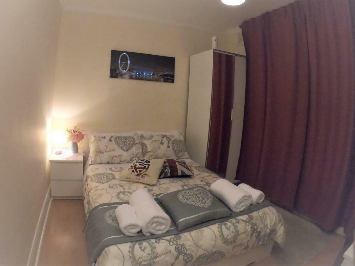 Max Hotel Londen Buitenkant foto